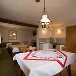 Bed & Breakfast Am Waldesrand 2*