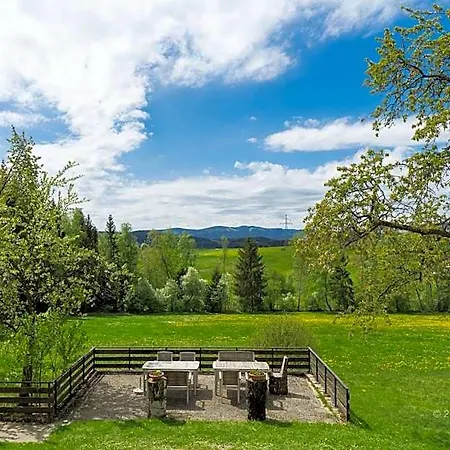 Am Waldesrand Bed & Breakfast Regen